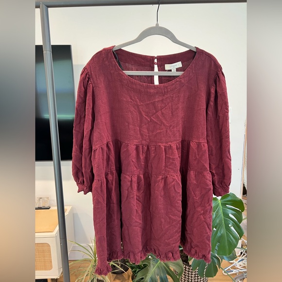 Umgee Tops - Women’s UMGEE Tiered Burgundy Tunic Top